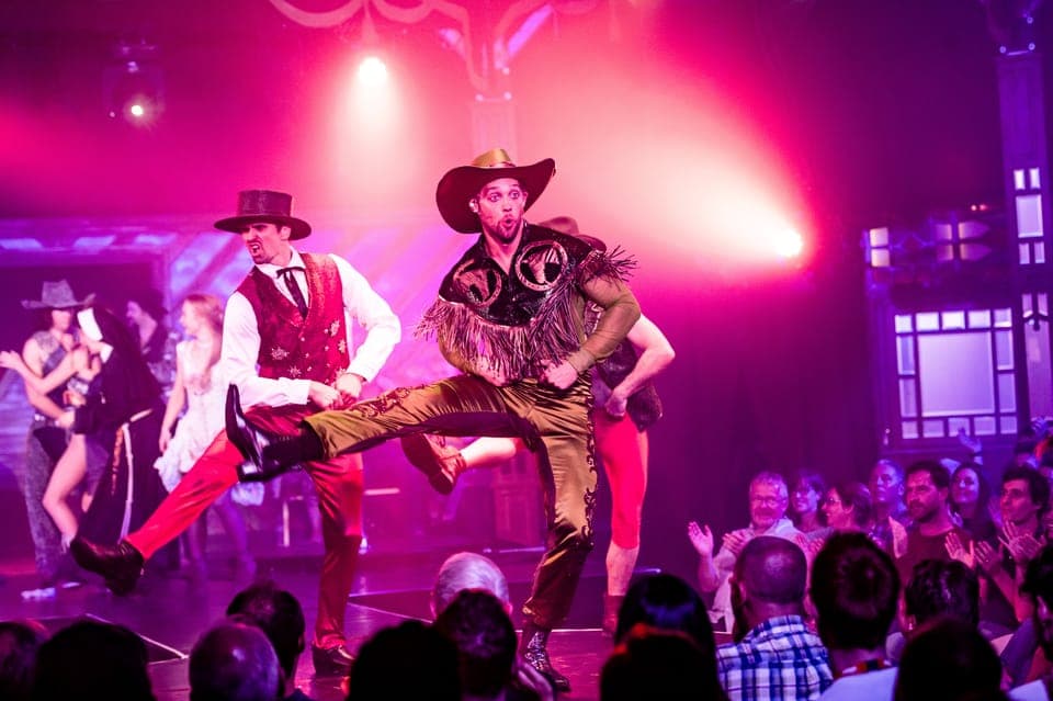 Las Vegas: Atomic Saloon Show at The Venetian Gallery Image 1